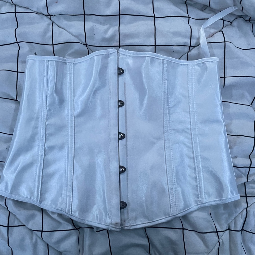 barely worn, does not fit me